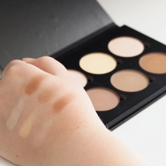 NEW - ABH Contour powder kit in light/medium - Picture 2 of 3